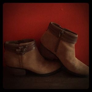 Tan ankle boots with heel